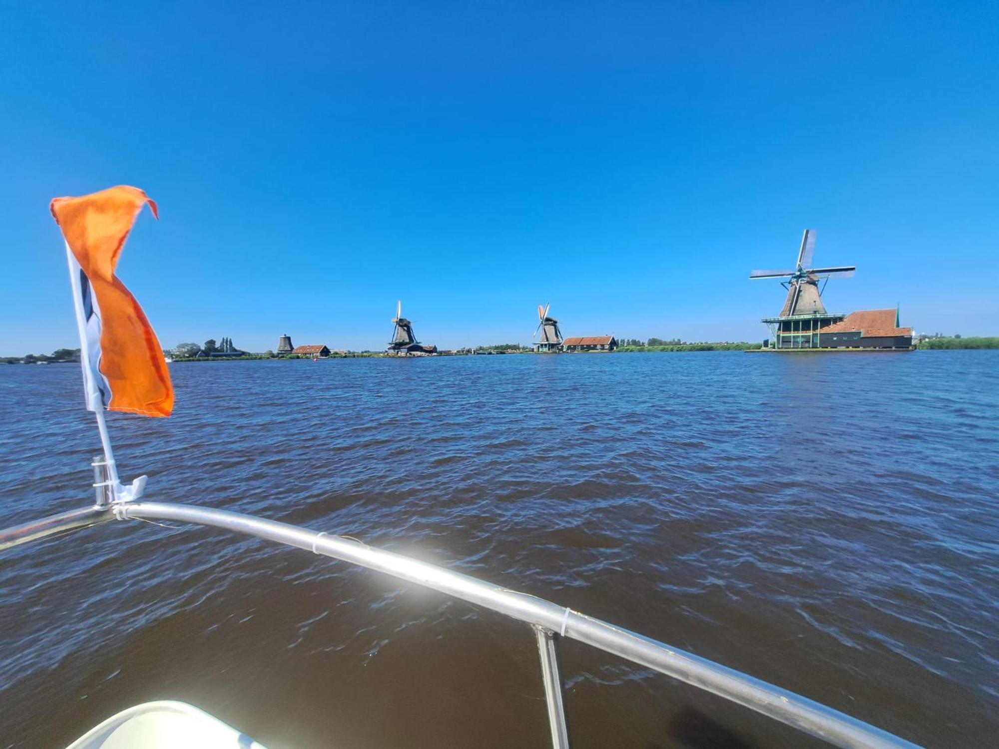 B&B Teddy "Prachtig Authentiek Woonschip Uit 1912, 15 Minuten Van Amsterdam" Wormer Экстерьер фото