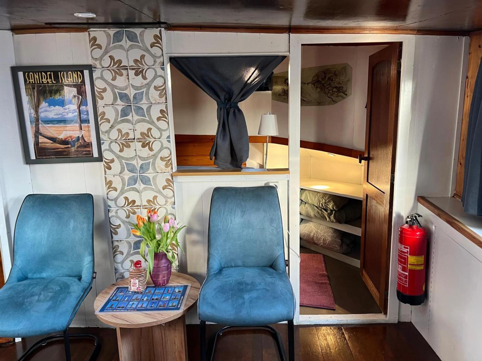 B&B Teddy "Prachtig Authentiek Woonschip Uit 1912, 15 Minuten Van Amsterdam" Wormer Экстерьер фото