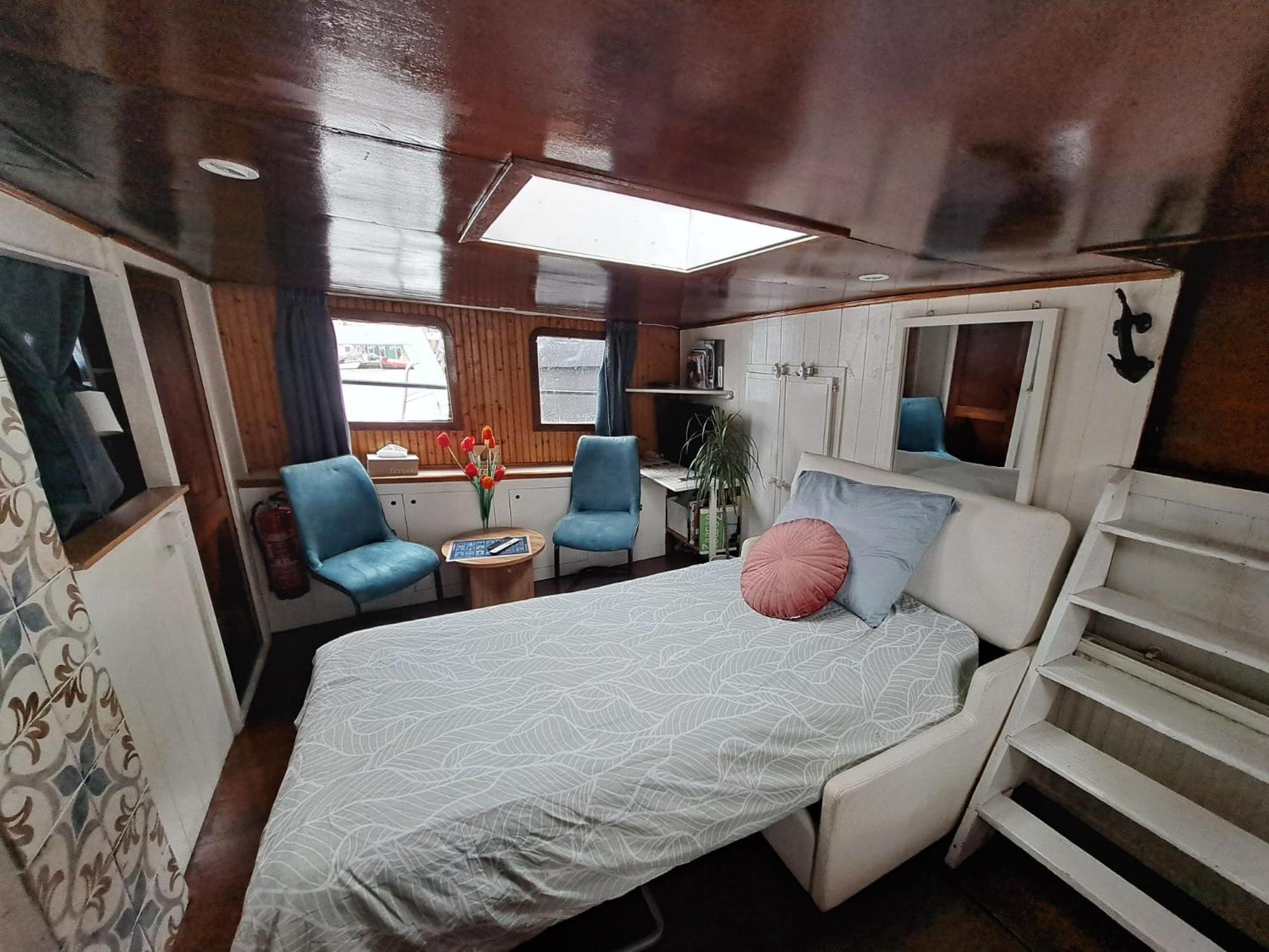 B&B Teddy "Prachtig Authentiek Woonschip Uit 1912, 15 Minuten Van Amsterdam" Wormer Экстерьер фото