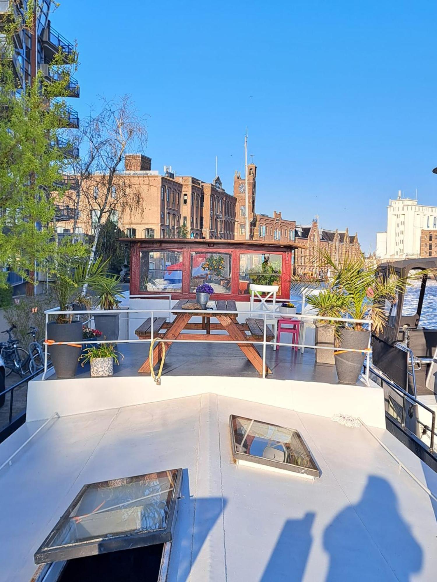 B&B Teddy "Prachtig Authentiek Woonschip Uit 1912, 15 Minuten Van Amsterdam" Wormer Экстерьер фото